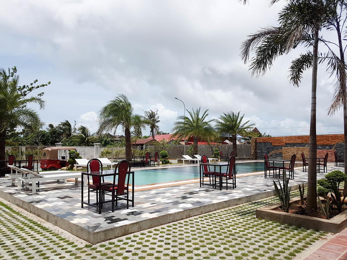 Two Moons Resort Kampot Buitenkant foto