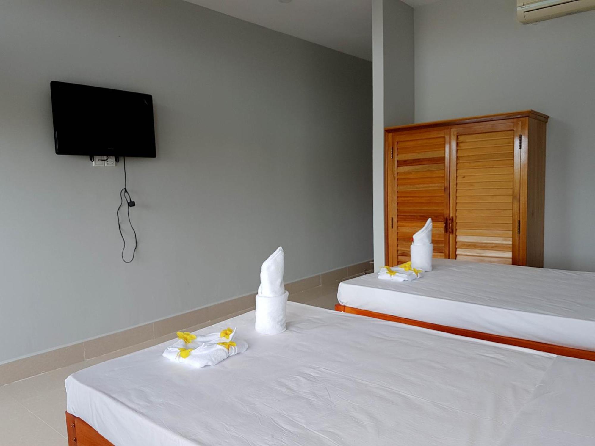 Two Moons Resort Kampot Buitenkant foto