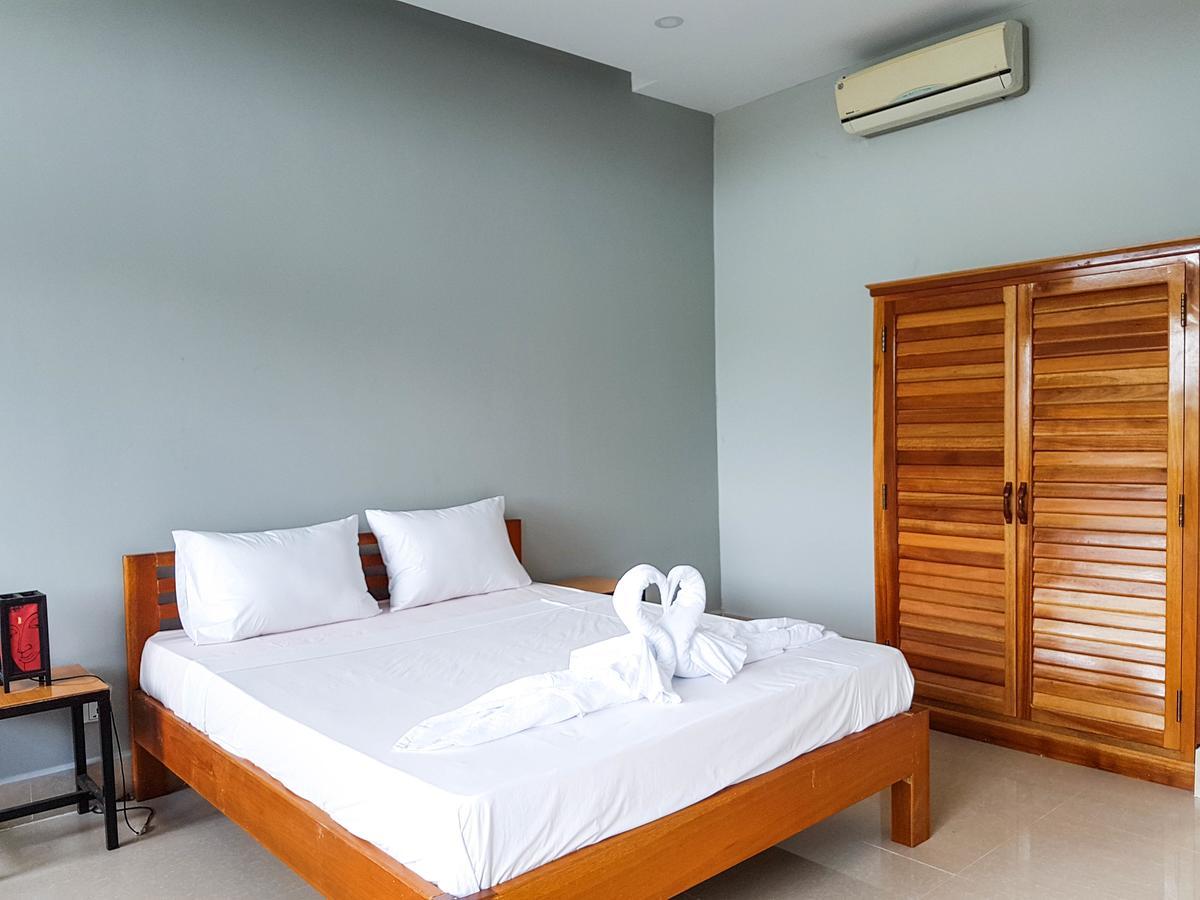 Two Moons Resort Kampot Buitenkant foto