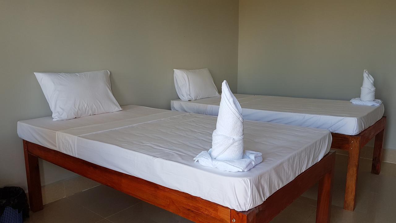 Two Moons Resort Kampot Buitenkant foto