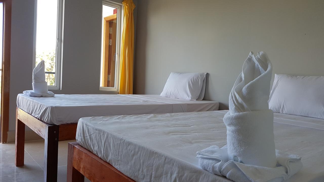 Two Moons Resort Kampot Buitenkant foto